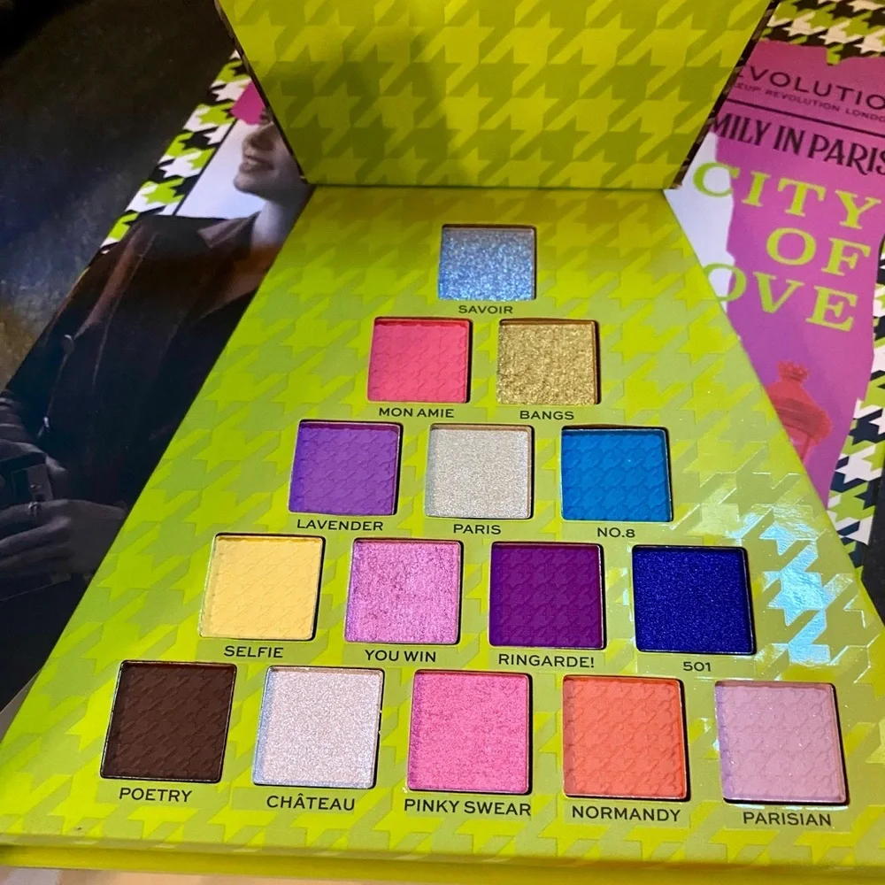 🔥Revolution X Emily In Paris CITY of LOVE Palette🔥 NWT